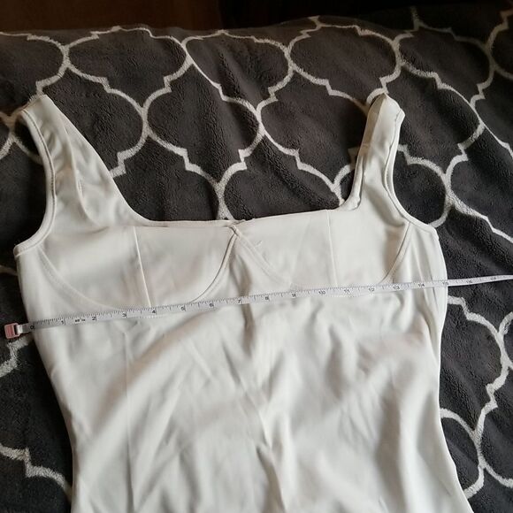 White Ruffle Hem Dress small nwot B-2 - Picture 16 of 16